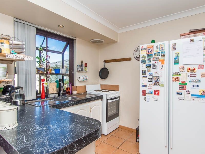 6 Orchard Road, South Lake WA 6164