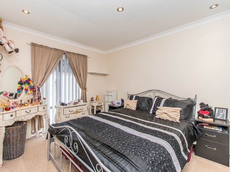 6 Orchard Road, South Lake WA 6164