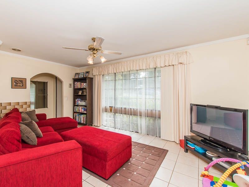 14 Bondini Way, Bibra Lake WA 6163