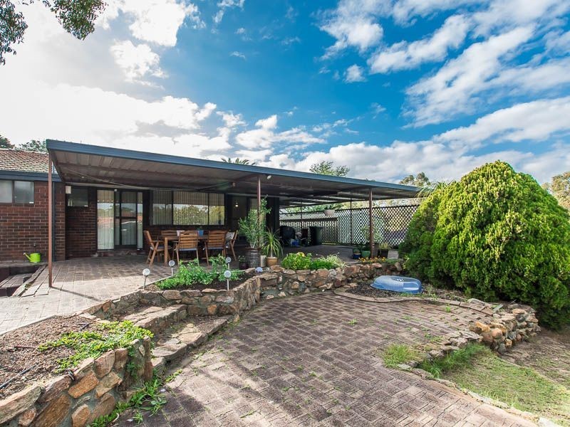 14 Bondini Way, Bibra Lake WA 6163