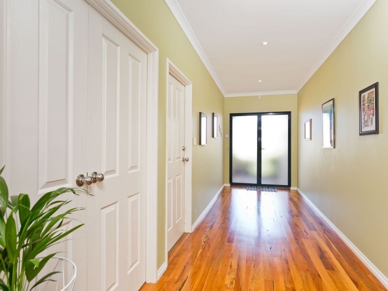 4 Barcoo Bend, Hammond Park WA 6164