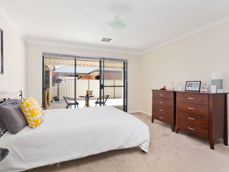 4 Barcoo Bend, Hammond Park WA 6164