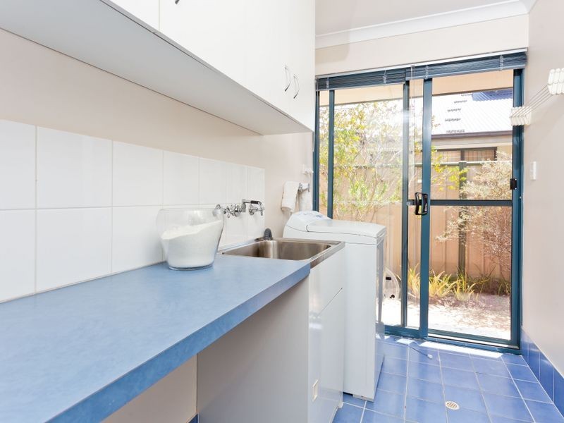 4 Barcoo Bend, Hammond Park WA 6164