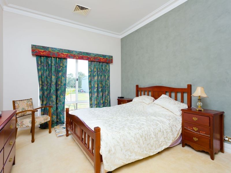 672 Hopkinson Road, Byford WA 6122