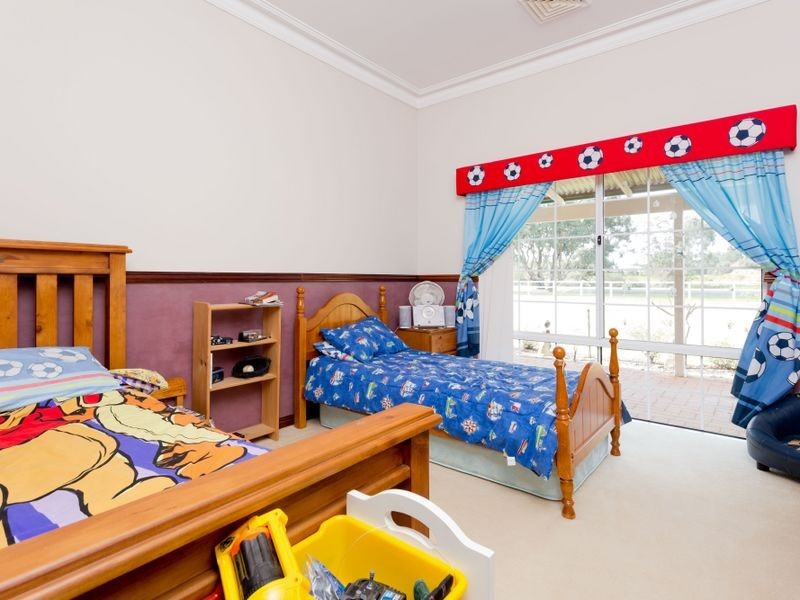 672 Hopkinson Road, Byford WA 6122