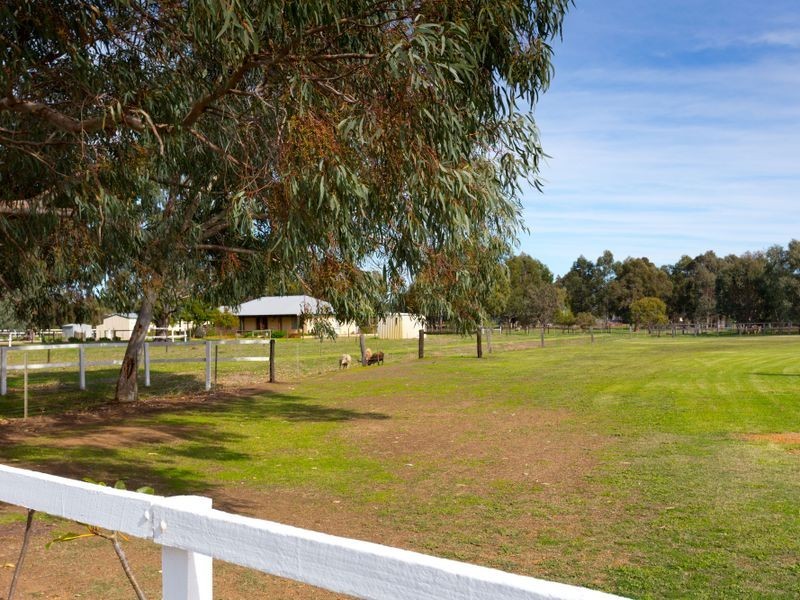 672 Hopkinson Road, Byford WA 6122