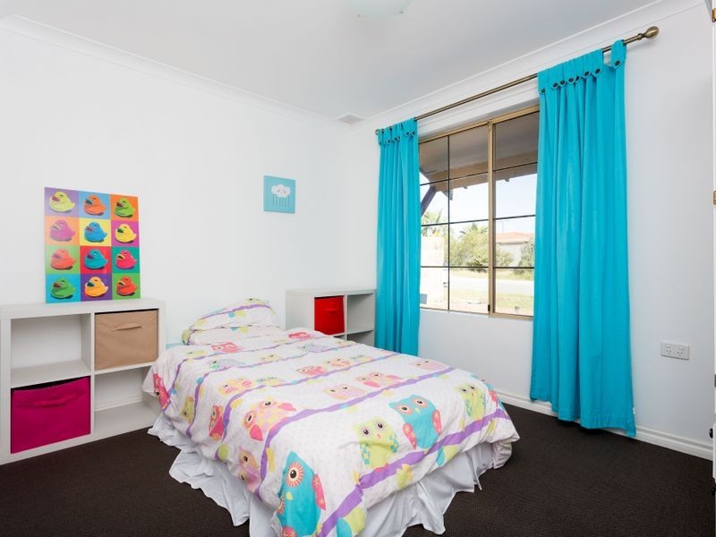 3 Jindabyne Heights, South Lake WA 6164