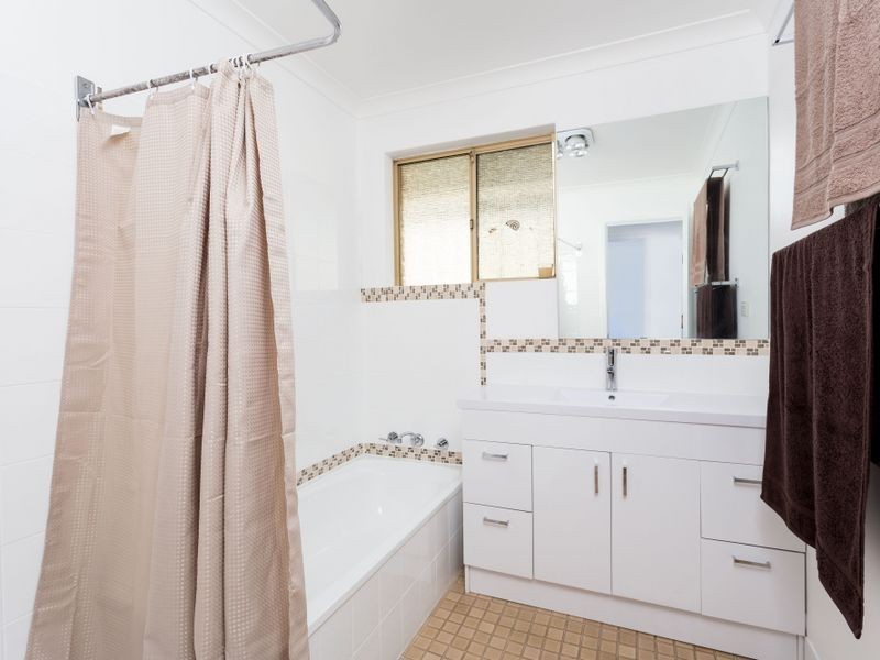 3 Jindabyne Heights, South Lake WA 6164