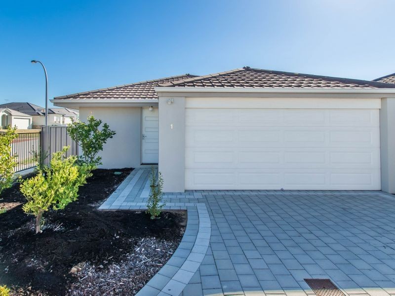 1/2 Positano Crescent, Yangebup WA 6164