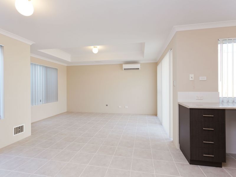 6/2 Positano Crescent, Yangebup WA 6164