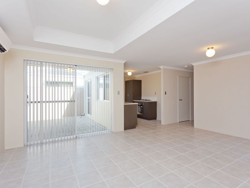6/2 Positano Crescent, Yangebup WA 6164