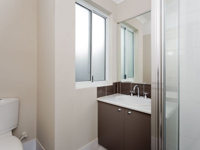 6/2 Positano Crescent, Yangebup WA 6164