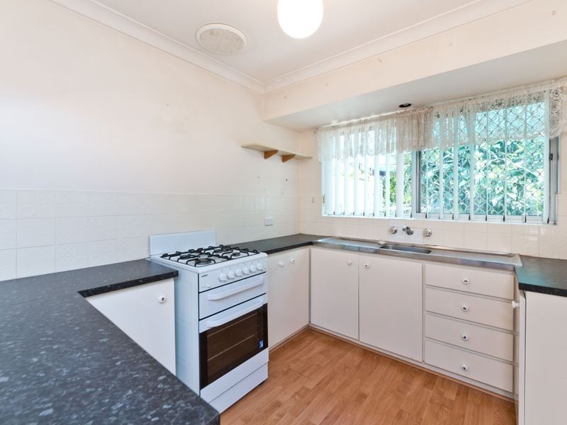 3 Glen Street, Rockingham WA 6168