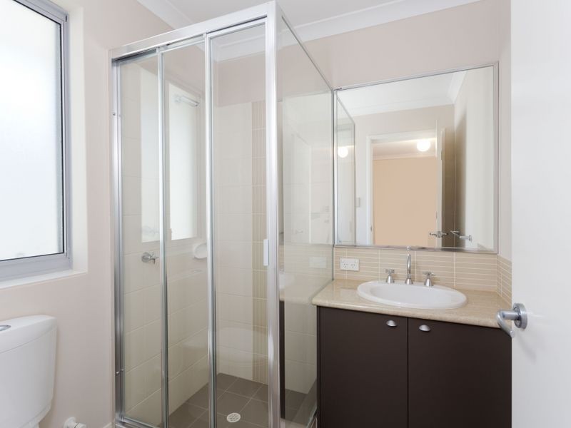 2/2 Positano Crescent, Yangebup WA 6164