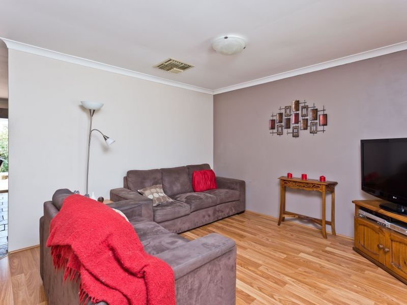 15 Tulipwood Place, South Lake WA 6164