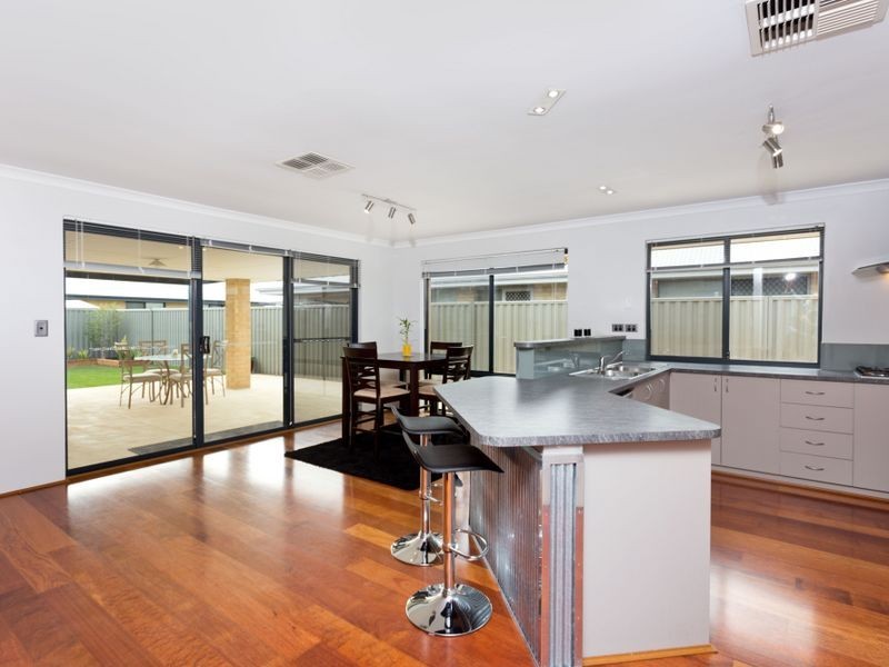 379 Wright Road, Piara Waters WA 6112