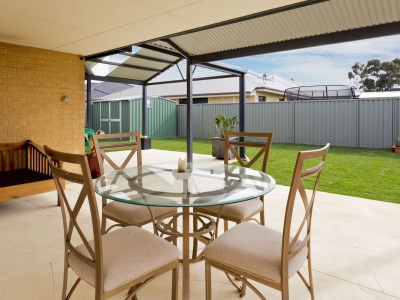 379 Wright Road, Piara Waters WA 6112