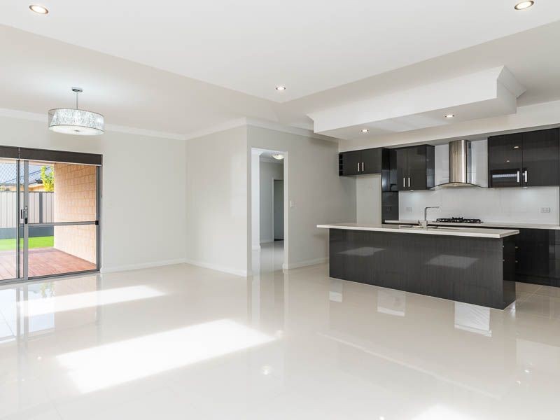 10 Loseto Link, Piara Waters WA 6112