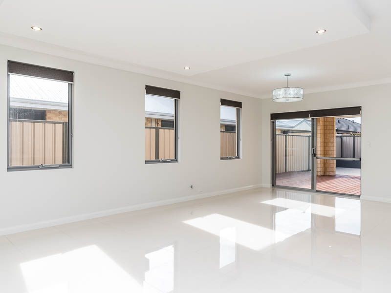 10 Loseto Link, Piara Waters WA 6112