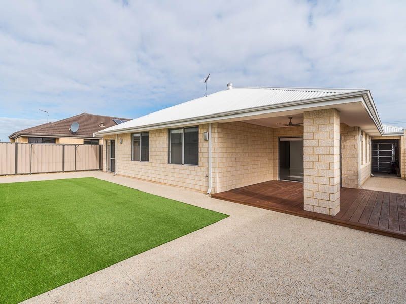10 Loseto Link, Piara Waters WA 6112
