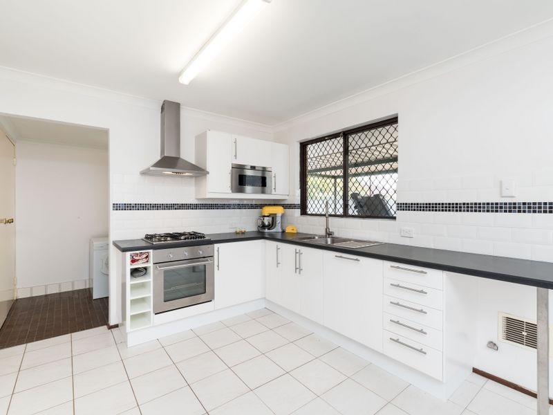 24 Glenbawn Drive, South Lake WA 6164