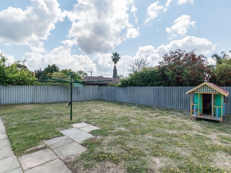 24 Glenbawn Drive, South Lake WA 6164