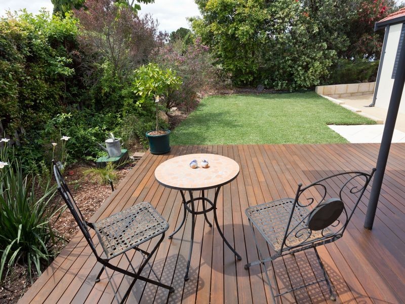 27 Arthur Road, Hamilton Hill WA 6163