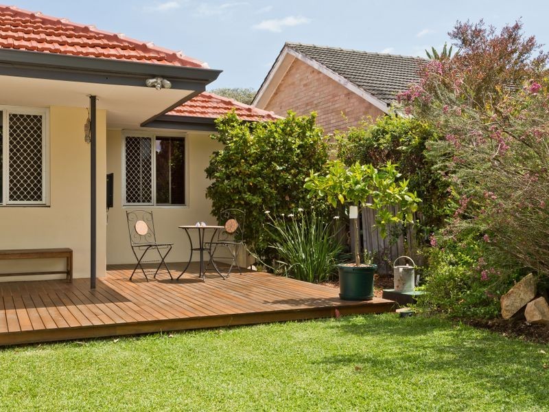 27 Arthur Road, Hamilton Hill WA 6163