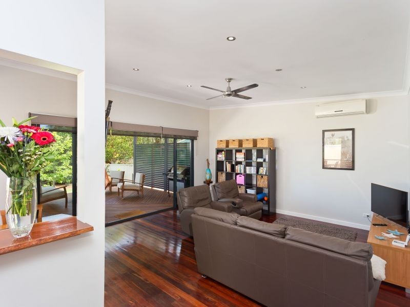 27 Arthur Road, Hamilton Hill WA 6163