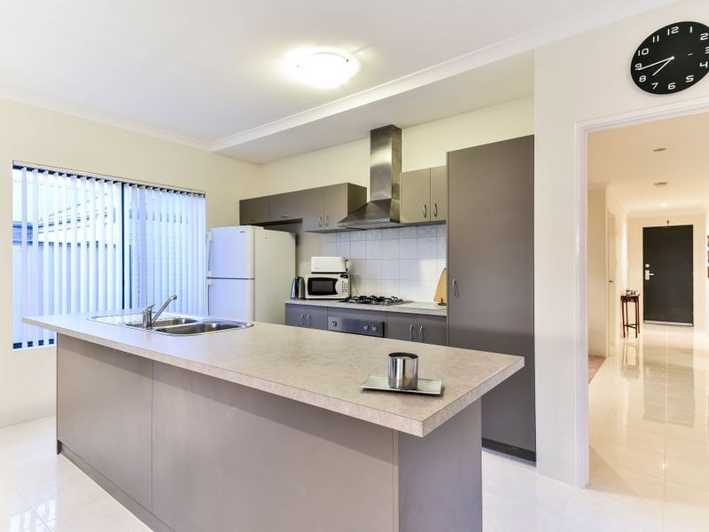 6 Spruce Terrace, Aubin Grove WA 6164