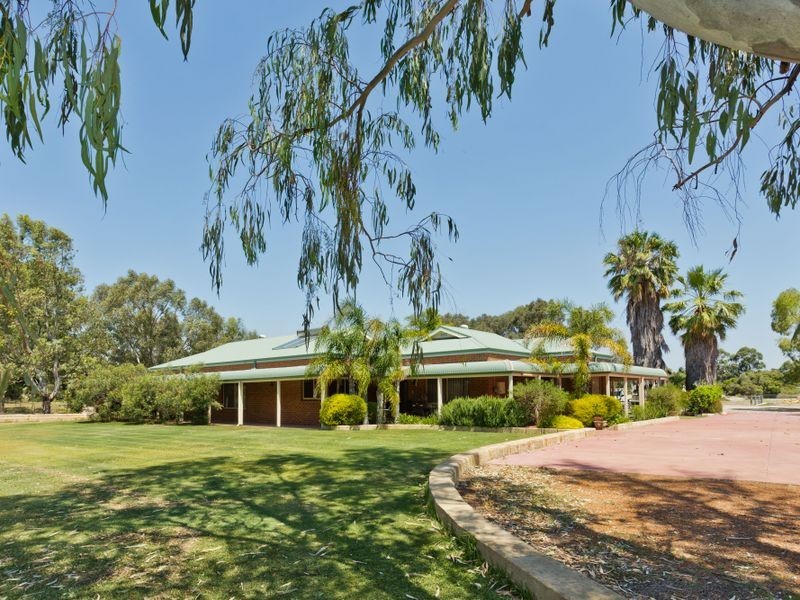 648 Rowley Road, Oakford WA 6121