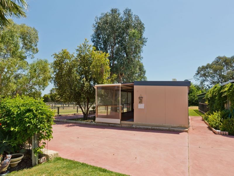 648 Rowley Road, Oakford WA 6121