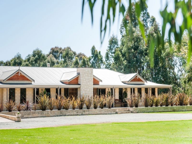 38 Cavanagh Close, Byford WA 6122