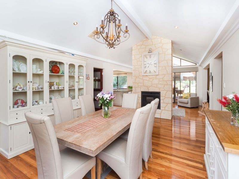 38 Cavanagh Close, Byford WA 6122