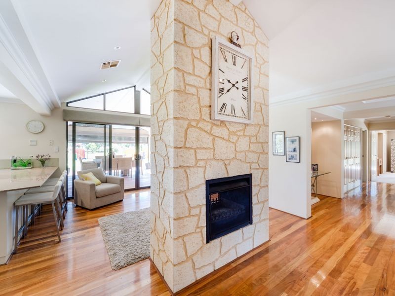 38 Cavanagh Close, Byford WA 6122