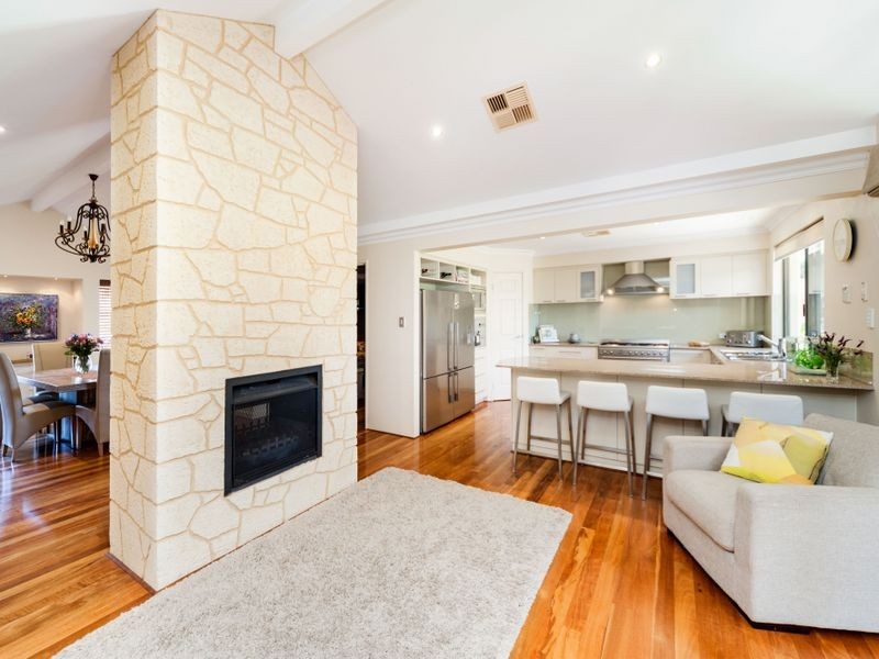 38 Cavanagh Close, Byford WA 6122