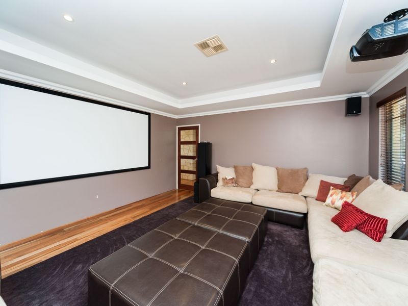 38 Cavanagh Close, Byford WA 6122