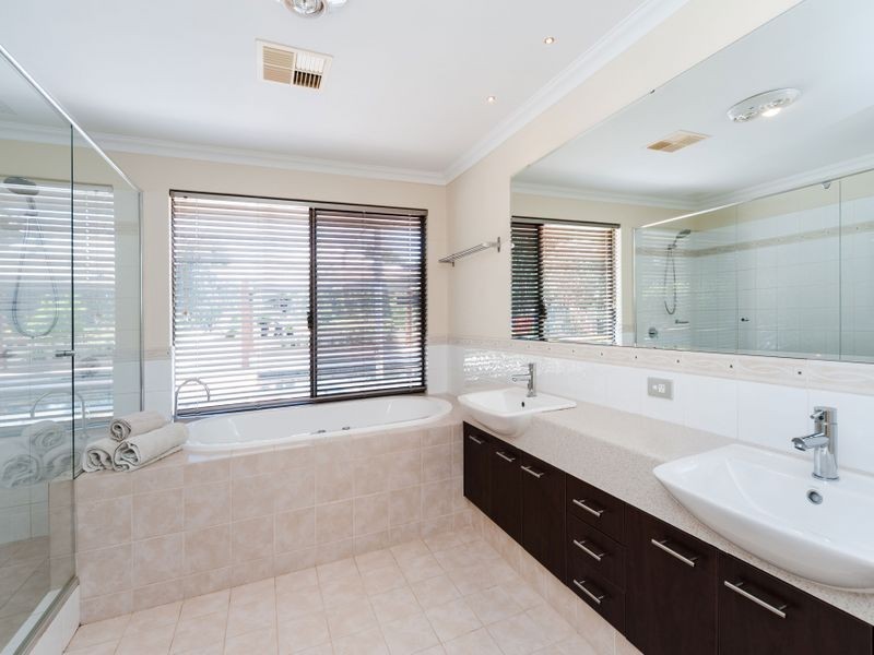 38 Cavanagh Close, Byford WA 6122