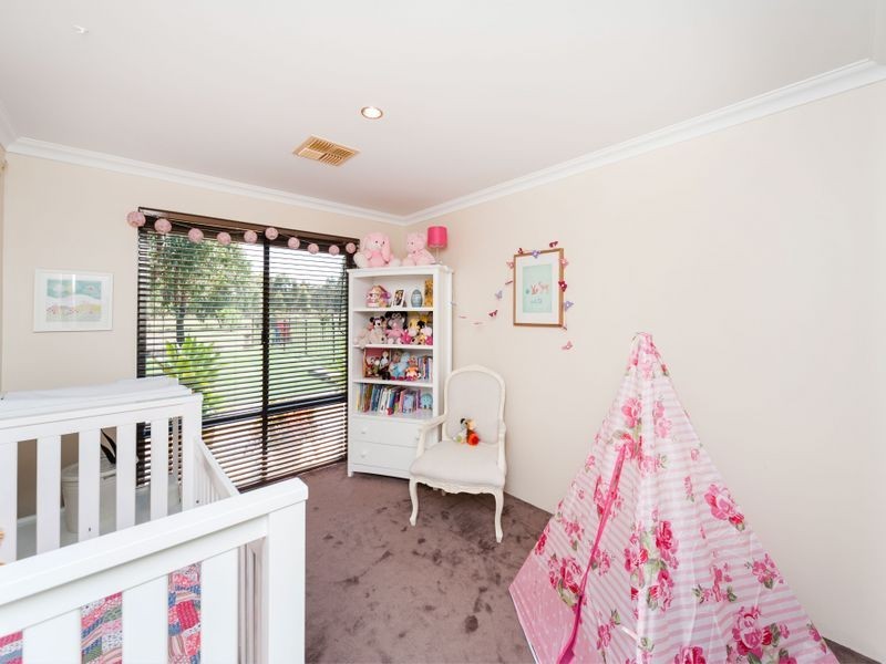 38 Cavanagh Close, Byford WA 6122