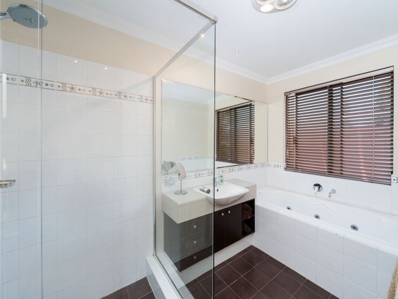 38 Cavanagh Close, Byford WA 6122