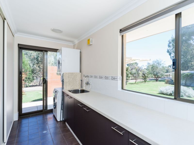 38 Cavanagh Close, Byford WA 6122