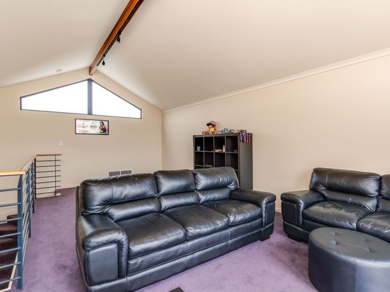 7 Serenity Parkway, Hammond Park WA 6164