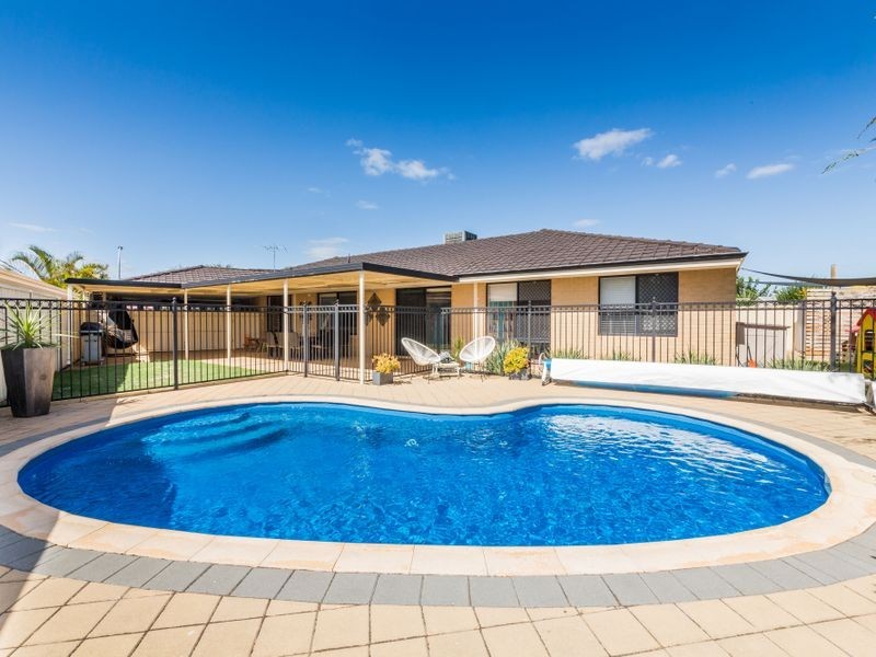 7 Jenniphur Court, Atwell WA 6164