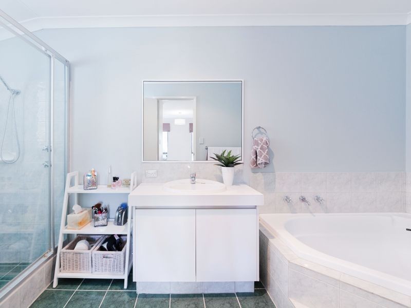 7 Jenniphur Court, Atwell WA 6164