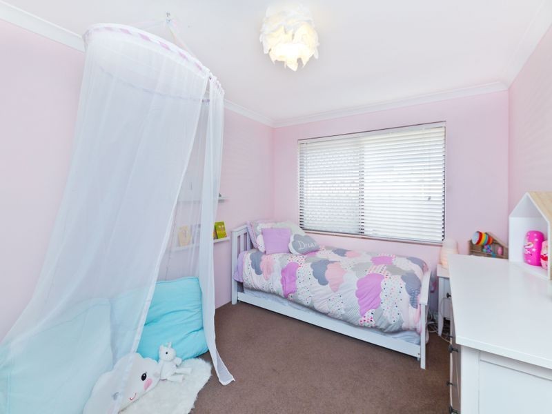 7 Jenniphur Court, Atwell WA 6164