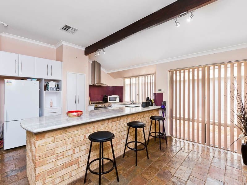 10 Cestrum Rise, South Lake WA 6164