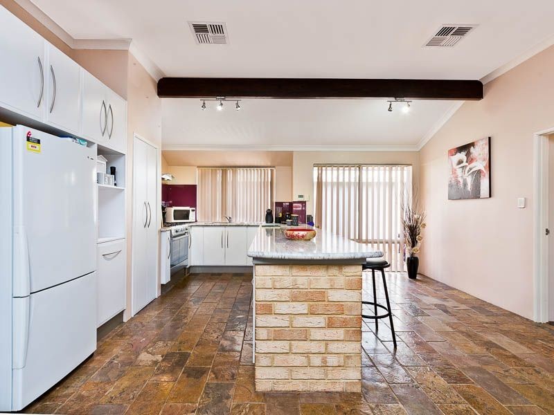 10 Cestrum Rise, South Lake WA 6164