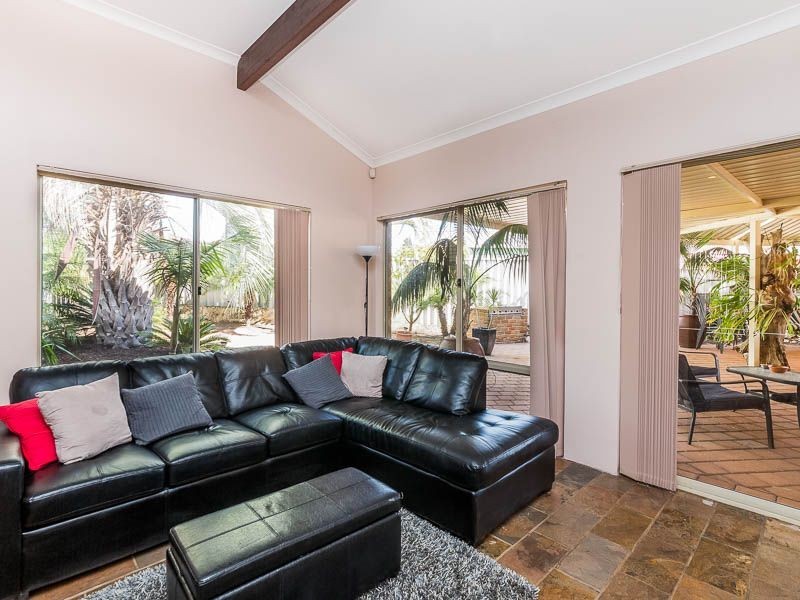 10 Cestrum Rise, South Lake WA 6164