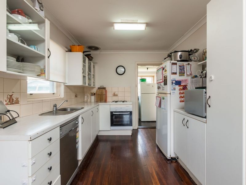 32 Archidamus Road, Coolbellup WA 6163