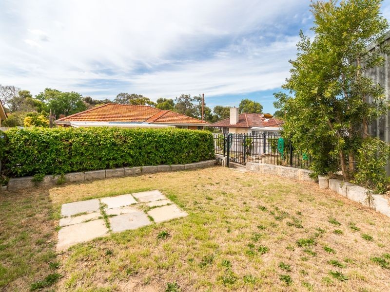 32 Archidamus Road, Coolbellup WA 6163